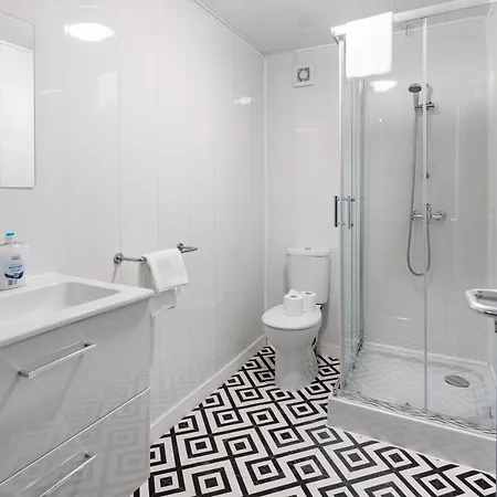 Centre 9 With Kitchenette, Free Wifi And Smart Tv With Netflix By Yoko * Middlesbrough