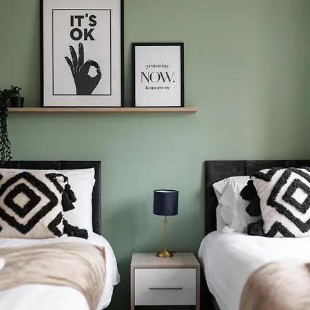 Centre 9 With Kitchenette, Free Wifi And Smart Tv With Netflix By Yoko * Middlesbrough